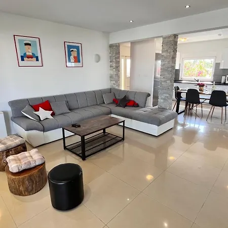 Villa Leandra *