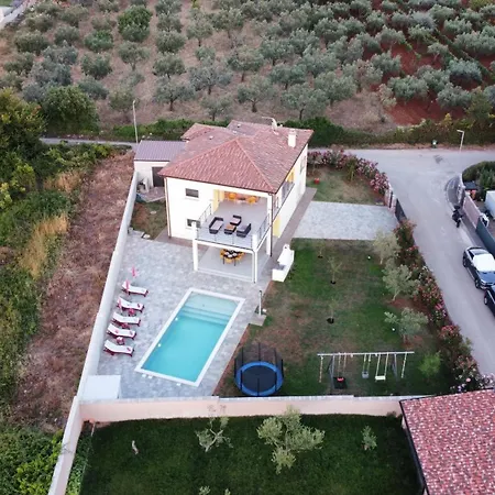 Leandra فيلة فودنيان